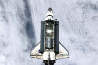 2001 STS108 endeavour.jpg (81167 octets)
