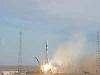 2004 TMA5 launch.jpg (26923 octets)