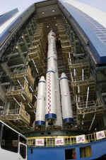 shenzhou 6 rollout 04.jpg (64903 octets)