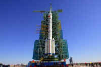 shenzhou 6 rollout 08.jpg (45110 octets)