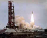 1966 apmisc-SA500F-Titan-launch.jpg (106265 octets)