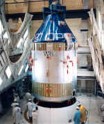 1968 ap7-s68-42513.jpg (164813 octets)