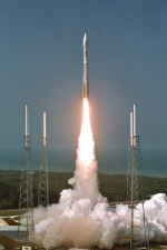 atlas 5 AV008 launch.jpg (280364 octets)