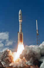 atlas 5 AV010 launch.jpg (257573 octets)