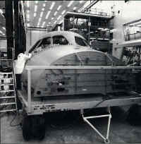 endeavour fuselage avant2.jpg (42108 octets)