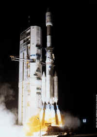 2001 V139 launch.jpg (58612 octets)
