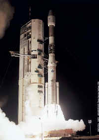 2001 V144 Launch.jpg (48990 octets)