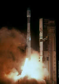 2002 V151 launch.jpg (1307474 octets)