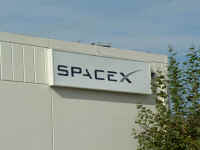 2003 space X outside.jpg (861384 octets)