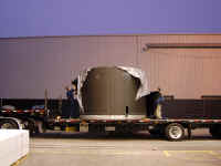 2008 F9 update 01-loading on truck.jpg (101686 octets)