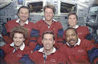 1995 STS63 crew.jpg (63090 octets)