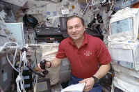 1995 STS63 titov on board.jpg (62542 octets)