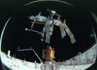 1995 STS74 DM docking 03.JPG (170221 octets)